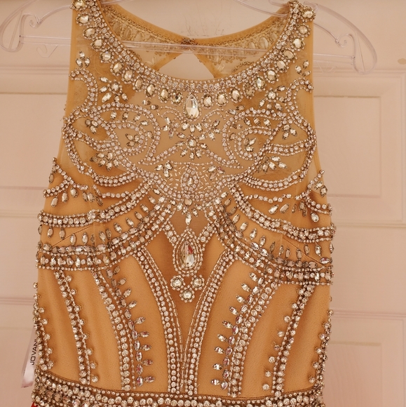 Red mermaid evening gown by Jovani, open back, size 6 - Picture 5 of 8